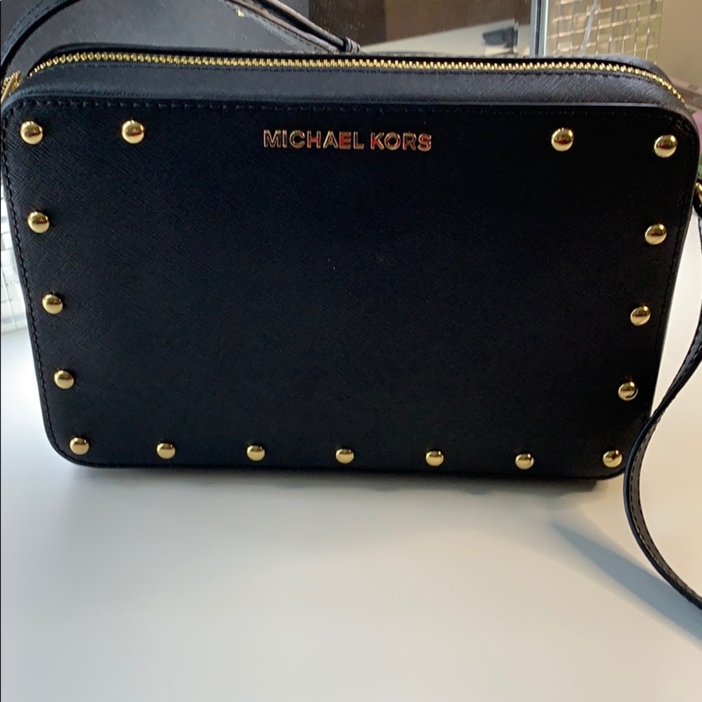 Michael kors cross body